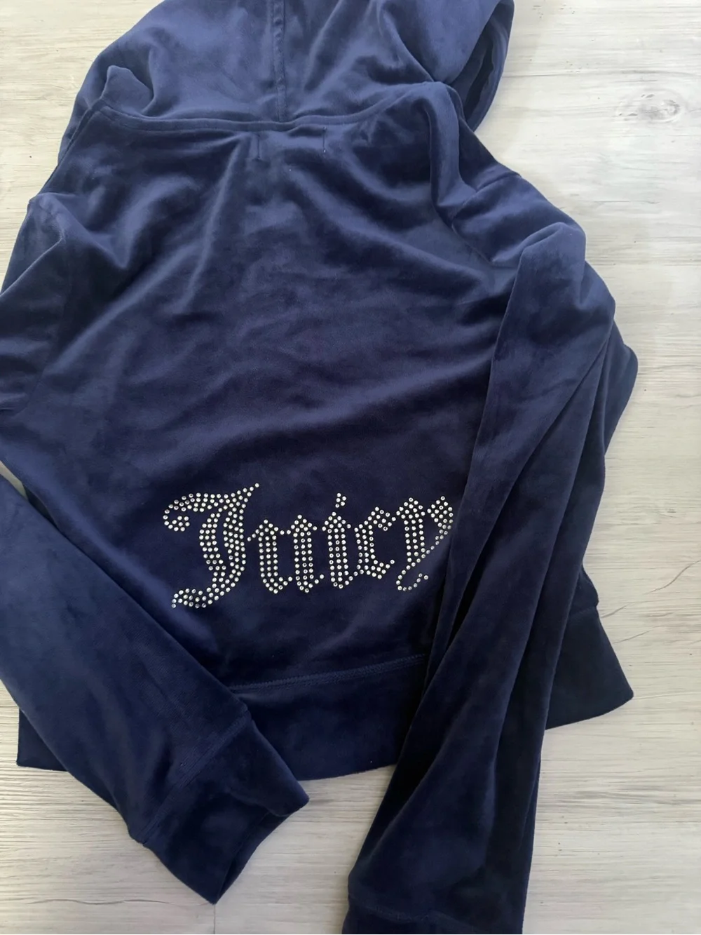 Juicy Couture Navy Blue Hoodie And Shorts - Picture 4 of 5
